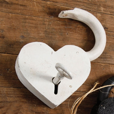 HEART LOCK AND KEY - CAST IRON - ANTIQUE WHITE