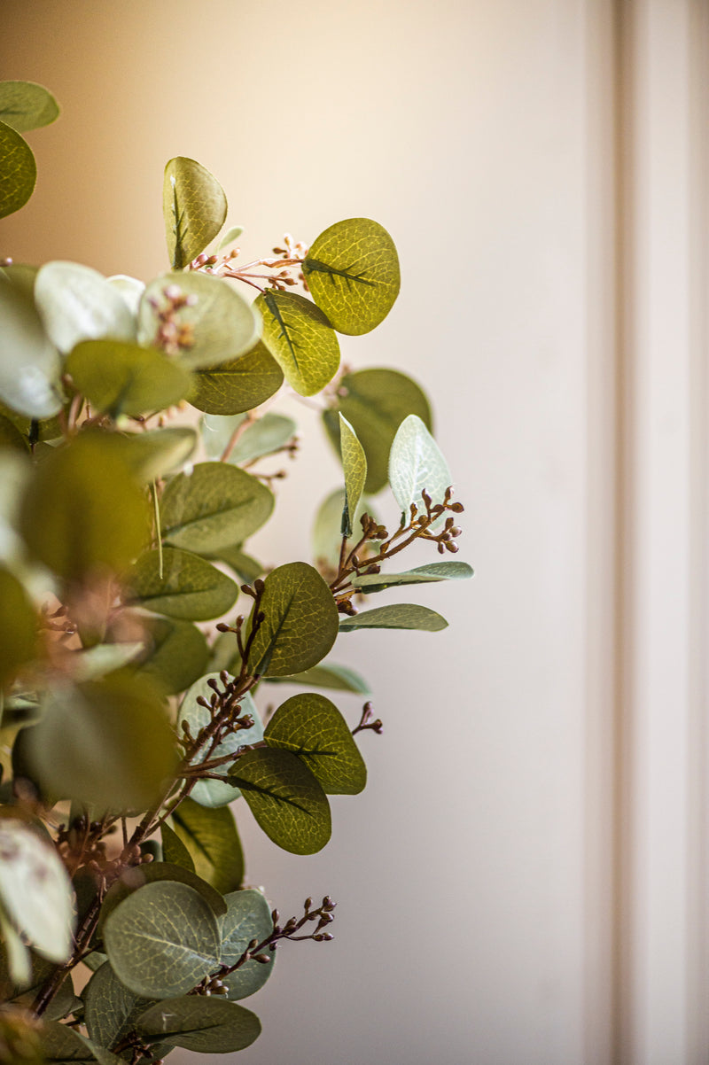 33 Inch Green Budding Eucalyptus Stem