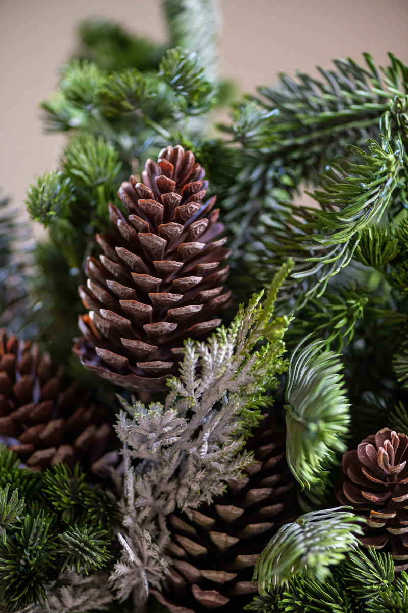 22 Inch Mixed Pine Bundle & Pinecones (8 Stems)