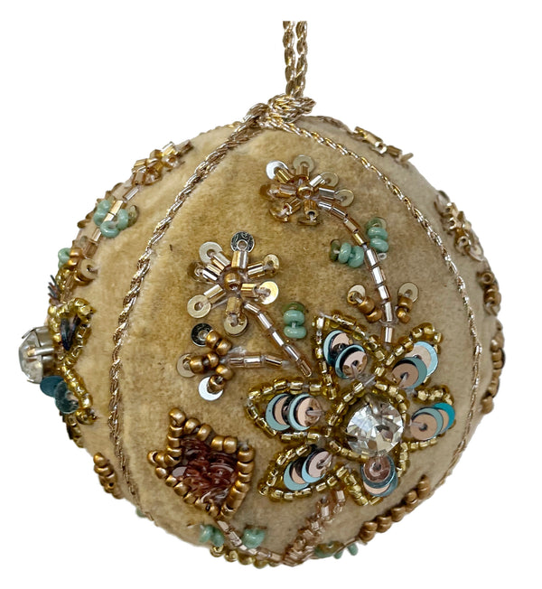Velvet ball beige with grey, green, silv