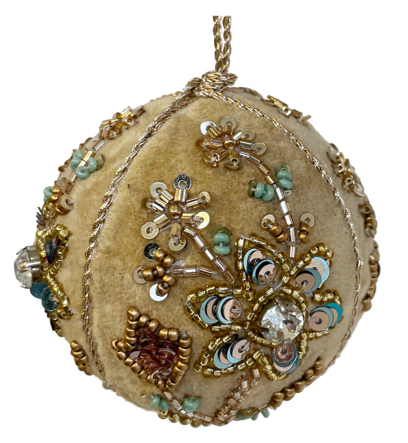 Velvet ball beige with grey, green, silv
