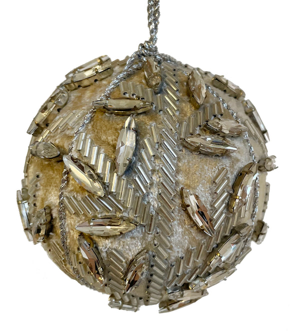 Velvet ball beige with silver diamond le