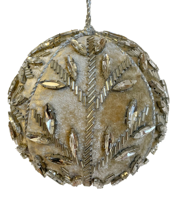 Velvet ball beige with silver diamond le