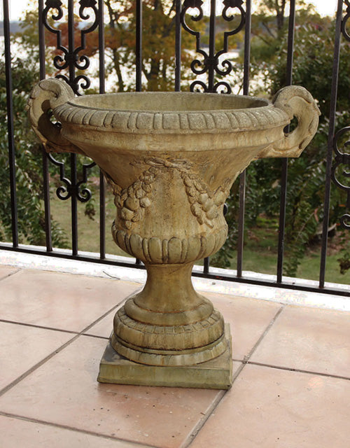 Ashton Urn