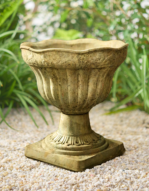 Scalloped Rim Urn