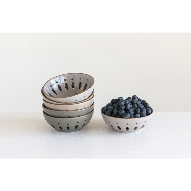 5" Round x 2"H Stoneware Berry