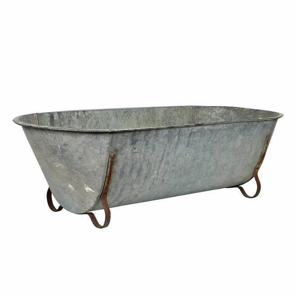 Hungarian Bathtub with Feet