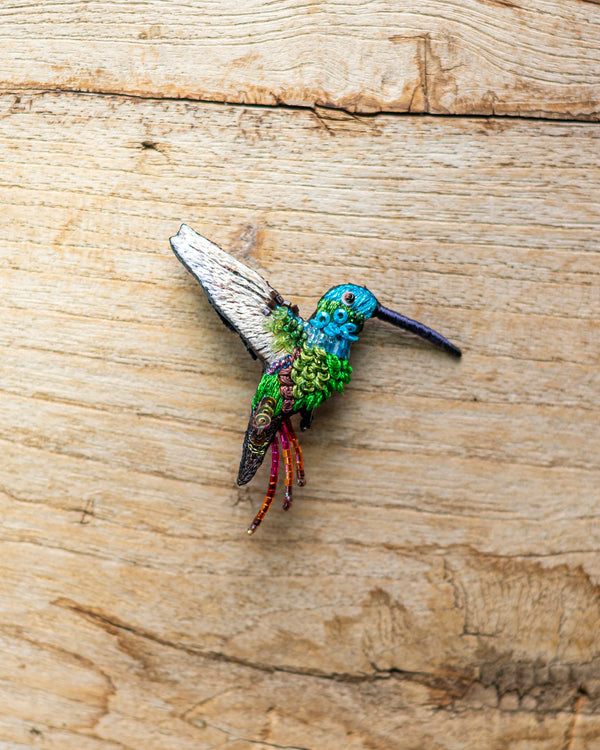 Emerald Chin Hummingbird Brooch Pin